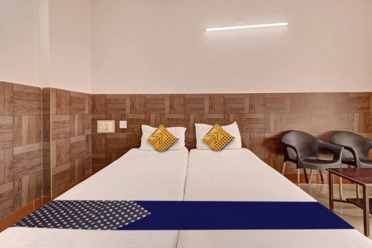 Spot On Ganga Yatri Nivas Hotel Gundlupet ภายนอก รูปภาพ
