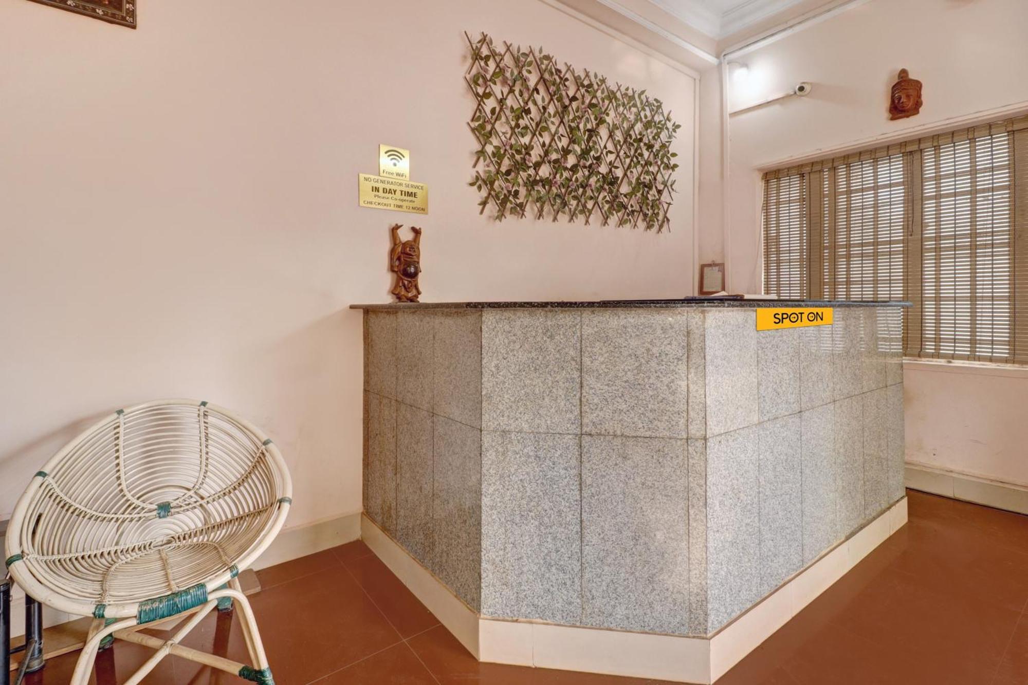 Spot On Ganga Yatri Nivas Hotel Gundlupet ภายนอก รูปภาพ