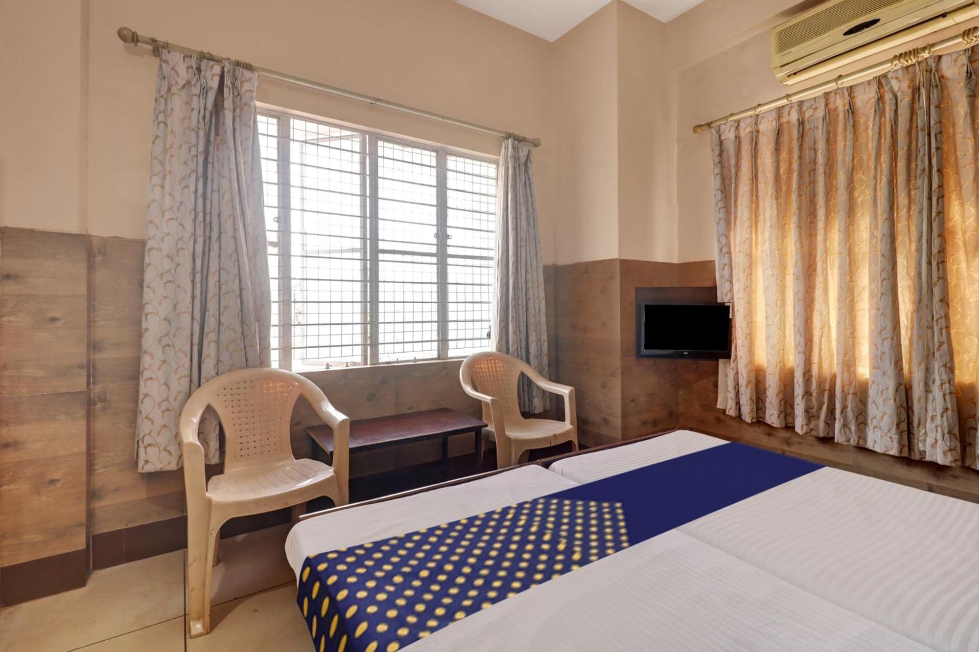 Spot On Ganga Yatri Nivas Hotel Gundlupet ภายนอก รูปภาพ